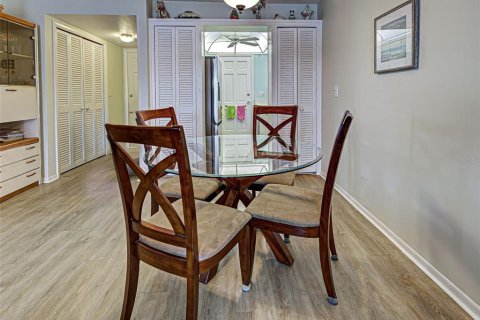 Condo in Venice, Florida, 2 bedrooms  № 1824402 - photo 14