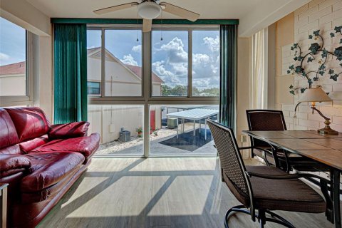 Condo in Venice, Florida, 2 bedrooms  № 1824402 - photo 11