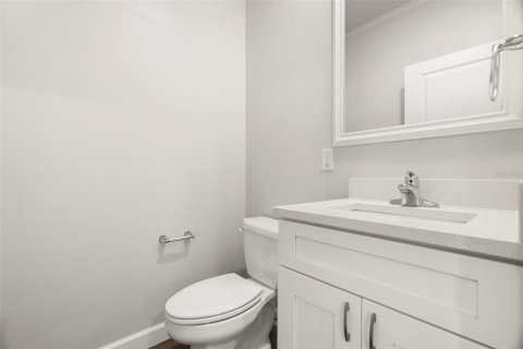 House in Saint Petersburg, Florida 4 bedrooms, 178.37 sq.m. № 2220569 - photo 12