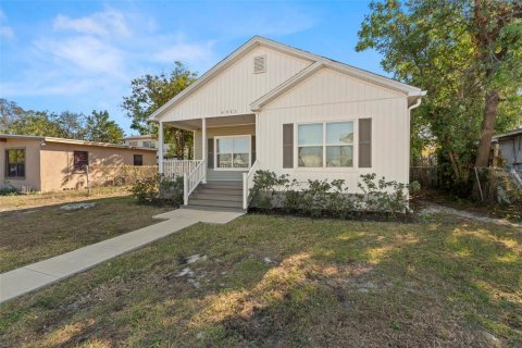 House in Saint Petersburg, Florida 4 bedrooms, 178.37 sq.m. № 2220569 - photo 29