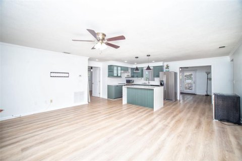 Casa en venta en Largo, Florida, 2 dormitorios, 128.76 m2 № 2145439 - foto 3