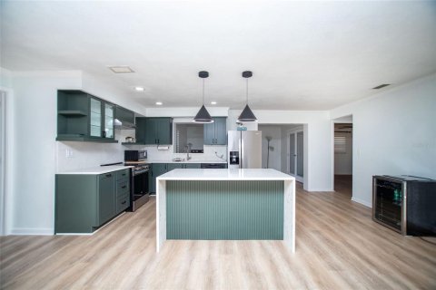 Casa en venta en Largo, Florida, 2 dormitorios, 128.76 m2 № 2145439 - foto 5
