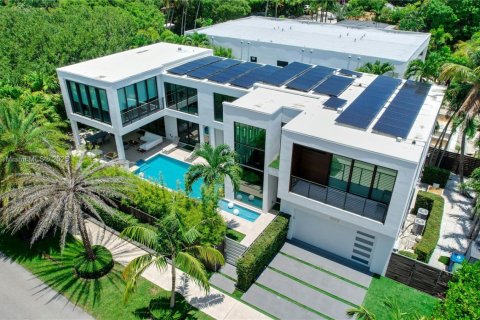 Купить виллу или дом в Форт-Лодердейл, Флорида 4 спальни, 346.9м2, № 1957848 - фото 1