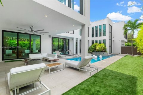 Купить виллу или дом в Форт-Лодердейл, Флорида 4 спальни, 346.9м2, № 1957848 - фото 11