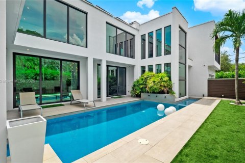 Купить виллу или дом в Форт-Лодердейл, Флорида 4 спальни, 346.9м2, № 1957848 - фото 20