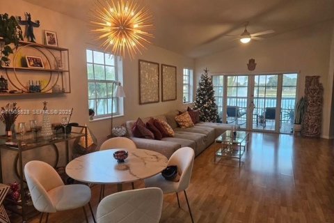 Condominio en venta en Miami Lakes, Florida, 2 dormitorios, 130.53 m2 № 1993701 - foto 5