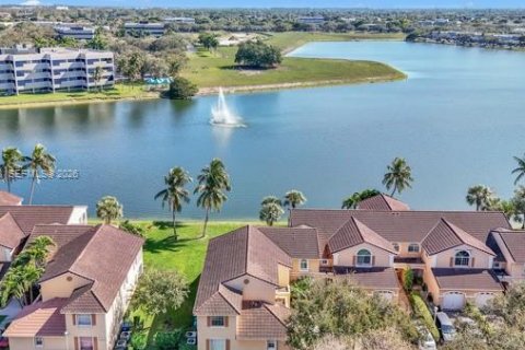 Copropriété à vendre à Miami Lakes, Floride: 2 chambres, 130.53 m2 № 1993701 - photo 30