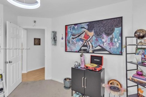 Copropriété à vendre à Miami Lakes, Floride: 2 chambres, 130.53 m2 № 1993701 - photo 10