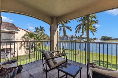 Copropriété à vendre à Miami Lakes, Floride: 2 chambres, 130.53 m2 № 1993701 - photo 28