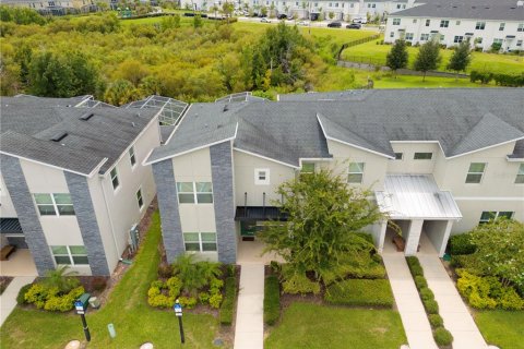 Touwnhouse à vendre à Davenport, Floride: 5 chambres, 201.32 m2 № 2294652 - photo 2