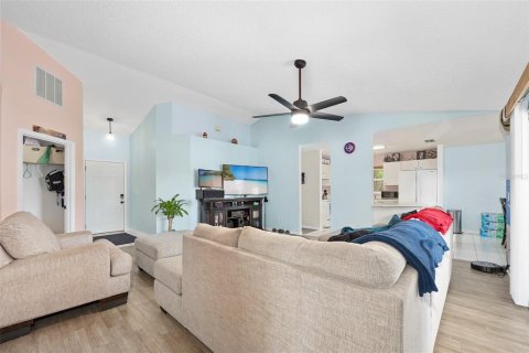 Casa en venta en Palm Coast, Florida, 3 dormitorios, 130.25 m2 № 1685227 - foto 4