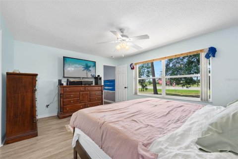 Casa en venta en Palm Coast, Florida, 3 dormitorios, 130.25 m2 № 1685227 - foto 11