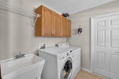 Casa en venta en The Villages, Florida, 3 dormitorios, 176.7 m2 № 2310091 - foto 25