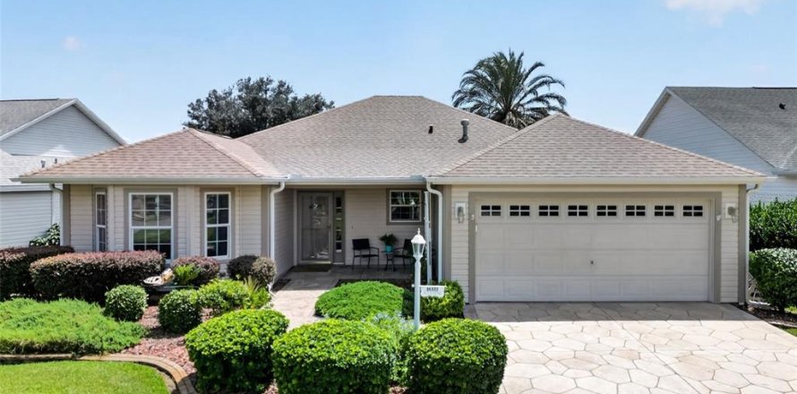 Casa en The Villages, Florida 3 dormitorios, 176.7 m2 № 2310091