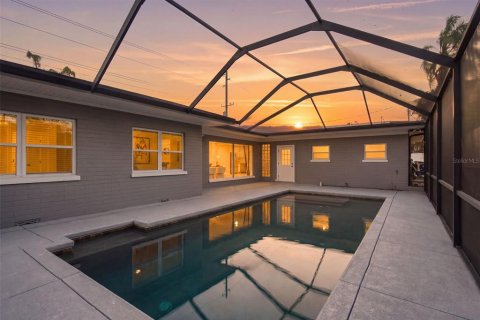 Casa en venta en Lakeland, Florida, 3 dormitorios, 208.19 m2 № 2388348 - foto 3
