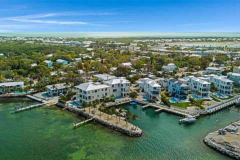 Casa en venta en Marathon, Florida, 5 dormitorios, 355.44 m2 № 2045105 - foto 10