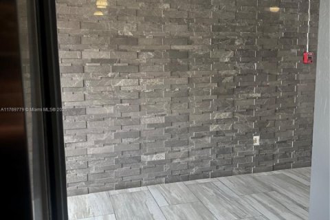 Condominio en venta en Miami, Florida, 1 dormitorio, 78.04 m2 № 1867722 - foto 7