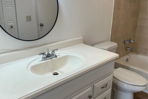 Condominio en venta en Miami, Florida, 1 dormitorio, 78.04 m2 № 1867722 - foto 18
