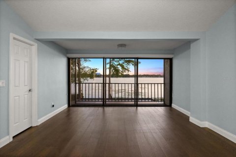 Condo in Winter Park, Florida, 2 bedrooms  № 1643379 - photo 21