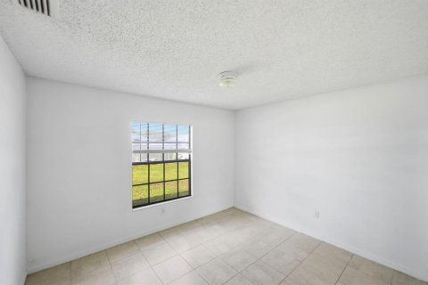 Casa en venta en Port St. Lucie, Florida, 3 dormitorios, 110 m2 № 2421141 - foto 17