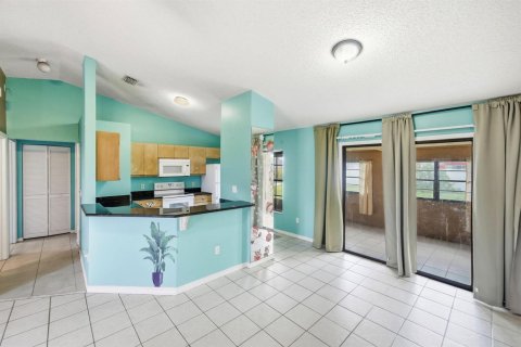 Casa en venta en Port St. Lucie, Florida, 3 dormitorios, 110 m2 № 2421141 - foto 6