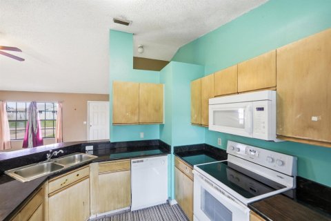Casa en venta en Port St. Lucie, Florida, 3 dormitorios, 110 m2 № 2421141 - foto 10