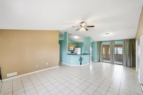 Casa en venta en Port St. Lucie, Florida, 3 dormitorios, 110 m2 № 2421141 - foto 5