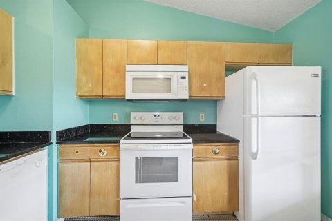 Casa en venta en Port St. Lucie, Florida, 3 dormitorios, 110 m2 № 2421141 - foto 9