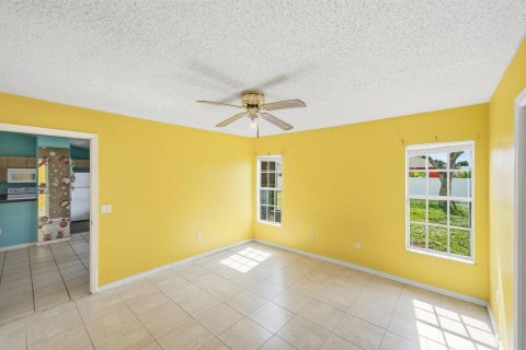 Casa en venta en Port St. Lucie, Florida, 3 dormitorios, 110 m2 № 2421141 - foto 13