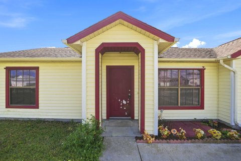 Casa en venta en Port St. Lucie, Florida, 3 dormitorios, 110 m2 № 2421141 - foto 3