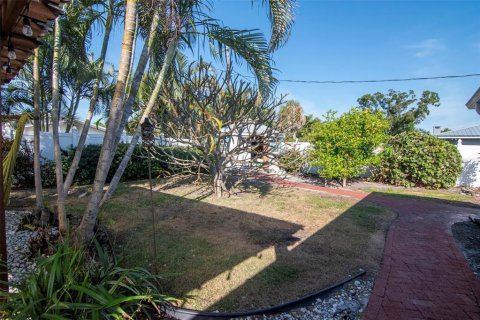 Casa en venta en Saint Petersburg, Florida, 4 dormitorios, 214.79 m2 № 2142898 - foto 30