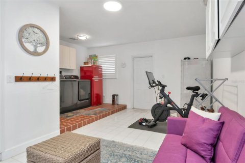 Casa en venta en Saint Petersburg, Florida, 4 dormitorios, 214.79 m2 № 2142898 - foto 21
