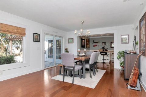 Casa en venta en Saint Petersburg, Florida, 4 dormitorios, 214.79 m2 № 2142898 - foto 11