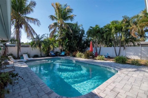 Casa en venta en Saint Petersburg, Florida, 4 dormitorios, 214.79 m2 № 2142898 - foto 22
