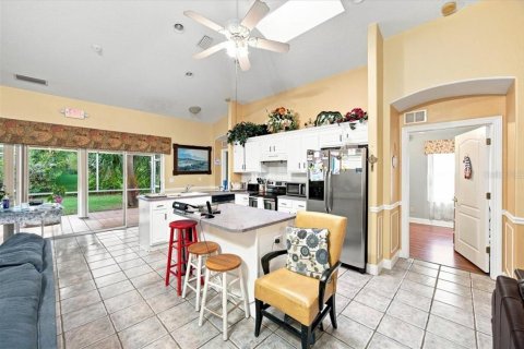 Commercial property in Palm Coast, Florida 183.11 sq.m. № 2303286 - photo 12