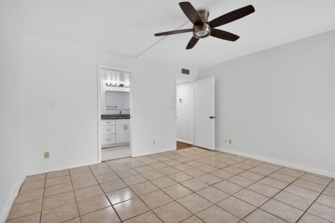 Condominio en venta en Coconut Creek, Florida, 2 dormitorios, 107.4 m2 № 2185222 - foto 23
