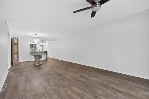 Condominio en venta en Coconut Creek, Florida, 2 dormitorios, 107.4 m2 № 2185222 - foto 10