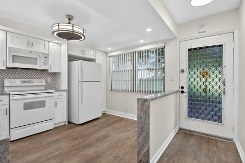 Condo in Coconut Creek, Florida, 2 bedrooms  № 2185222