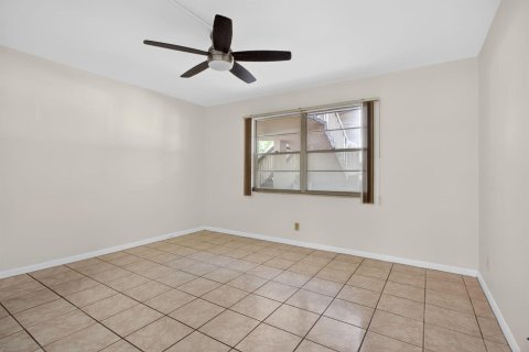 Condominio en venta en Coconut Creek, Florida, 2 dormitorios, 107.4 m2 № 2185222 - foto 21