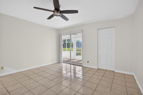 Condominio en venta en Coconut Creek, Florida, 2 dormitorios, 107.4 m2 № 2185222 - foto 17