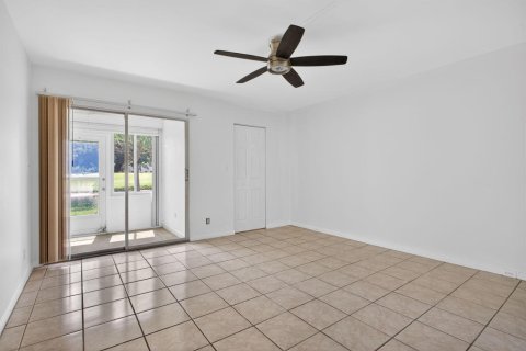 Condominio en venta en Coconut Creek, Florida, 2 dormitorios, 107.4 m2 № 2185222 - foto 16