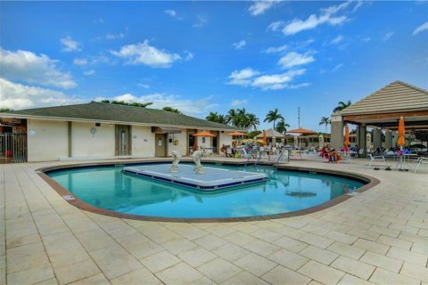 Condominio en venta en Coconut Creek, Florida, 2 dormitorios, 107.4 m2 № 2185222 - foto 28