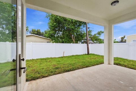 Casa en venta en Pinellas Park, Florida, 4 dormitorios, 167.41 m2 № 2408528 - foto 3