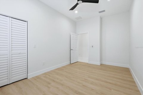 Casa en venta en Pinellas Park, Florida, 4 dormitorios, 167.41 m2 № 2408528 - foto 20