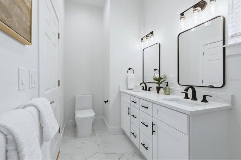 Casa en venta en Pinellas Park, Florida, 4 dormitorios, 167.41 m2 № 2408528 - foto 14