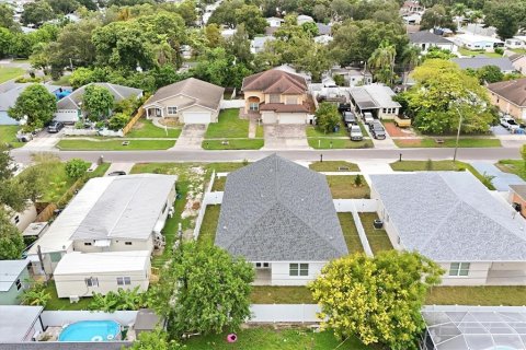Casa en venta en Pinellas Park, Florida, 4 dormitorios, 167.41 m2 № 2408528 - foto 26