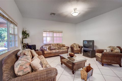 Casa en alquiler en Homestead, Florida, 3 dormitorios, 226.03 m2 № 2075217 - foto 10