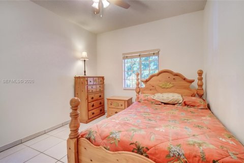 Casa en alquiler en Homestead, Florida, 3 dormitorios, 226.03 m2 № 2075217 - foto 26