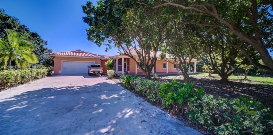 Casa en Homestead, Florida 3 dormitorios, 226.03 m2 № 2075217