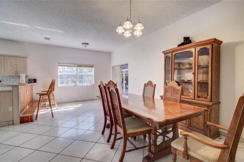 Casa en alquiler en Homestead, Florida, 3 dormitorios, 226.03 m2 № 2075217 - foto 13